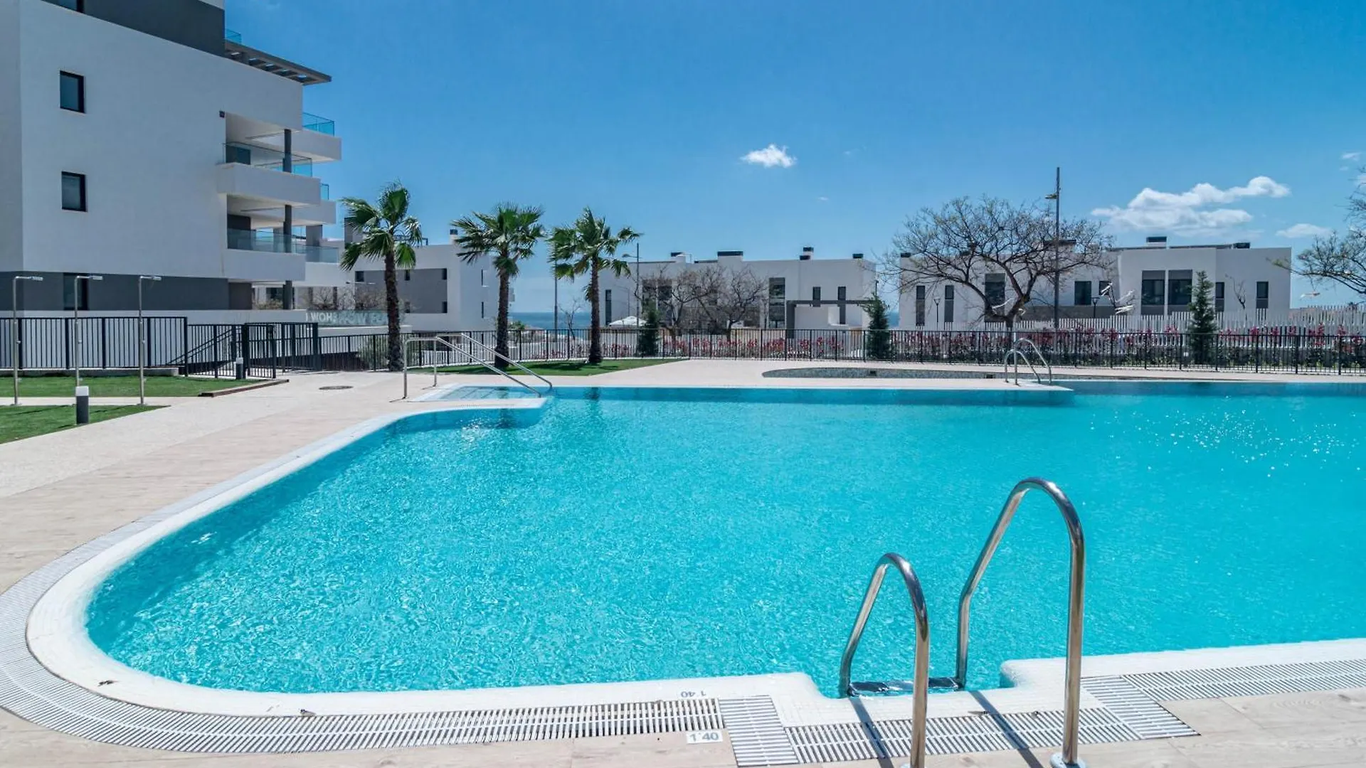 Lme133A- Stunning Flat Close To Beach In Estepona Spain